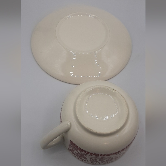Set of 4 Vintage Royal USA Ironstone Memory Lane Tea Cup and Saucers Pink Red - Picture 5 of 5